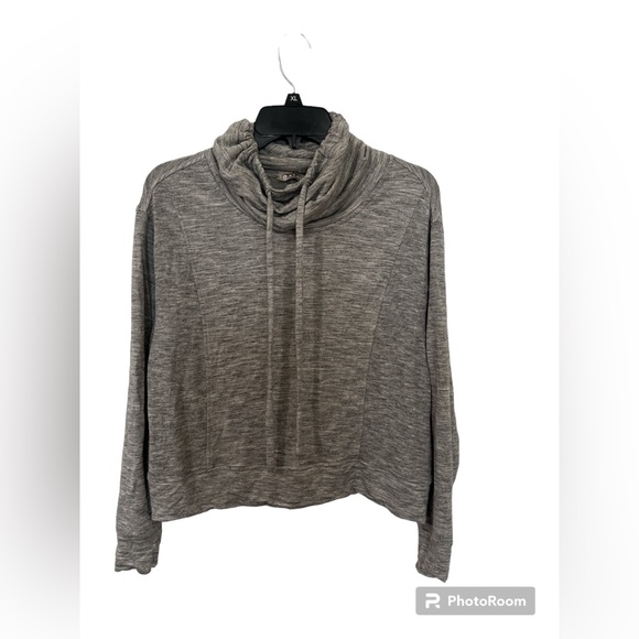 LIKE NEW Athleta Women’s Cowl Neck Sweatshirt - Marl Grey Heather - Size: MP - Picture 4 of 9